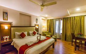 Hotel Golden Manor 4*